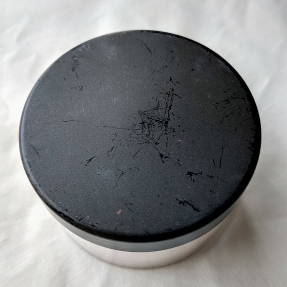 MAC Cosmetics Dolled Up Iridescent Powder 1/3 - Picture 5 of 6